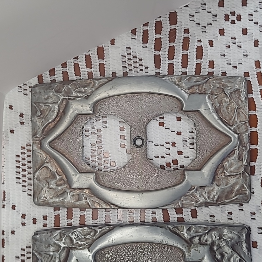 Vintage Silver Light Switch and Outlet Cover Set - Picture 4 of 6